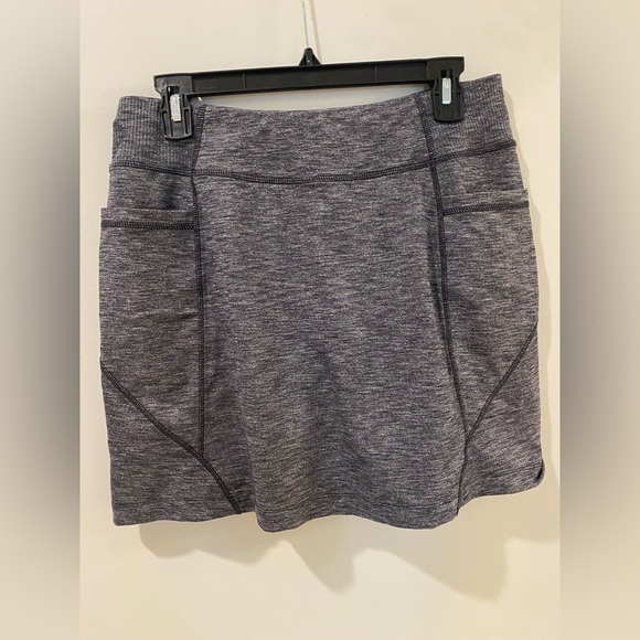 Athleta Excursion Skort - Size Medium - Picture 5 of 6